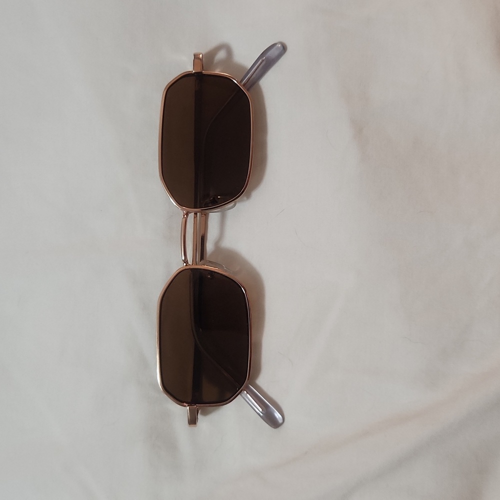 90s Hexagon Sunglasses - Picture 2 of 9